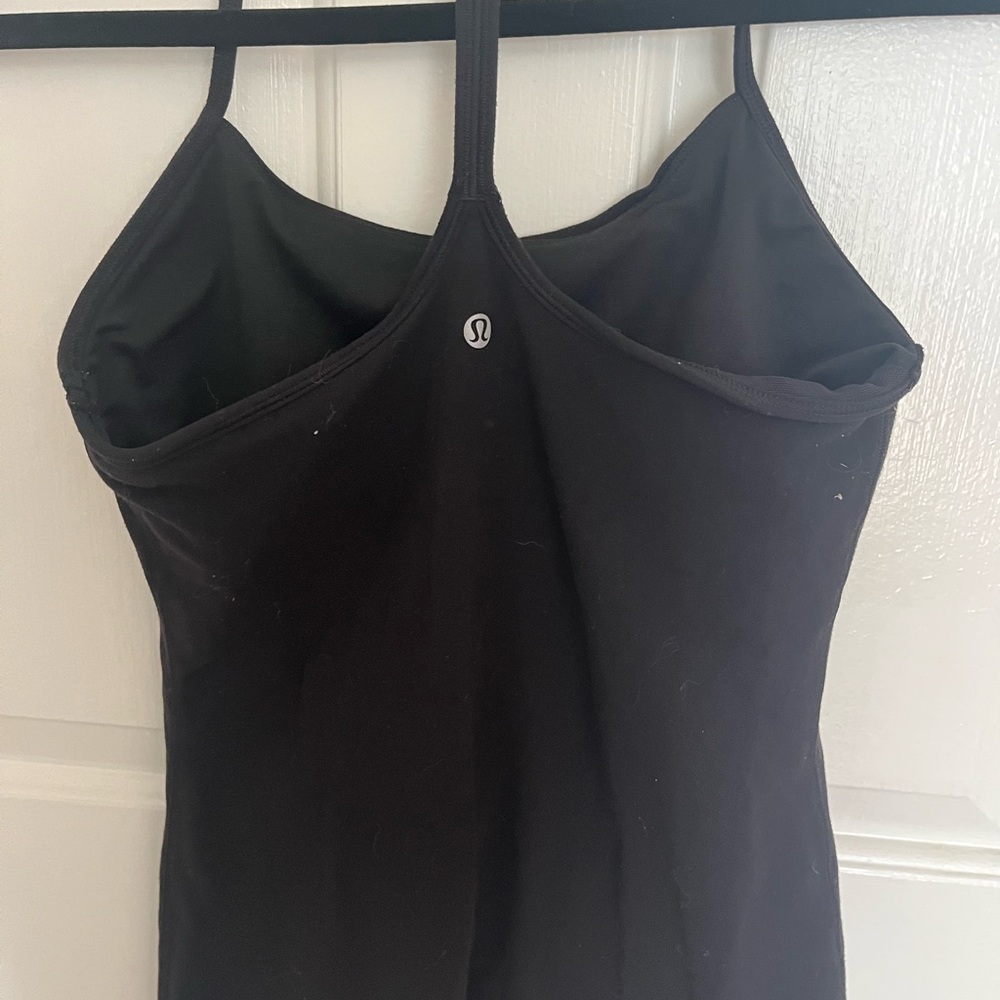 Lululemon Black razorback tank top with built-in sports bra